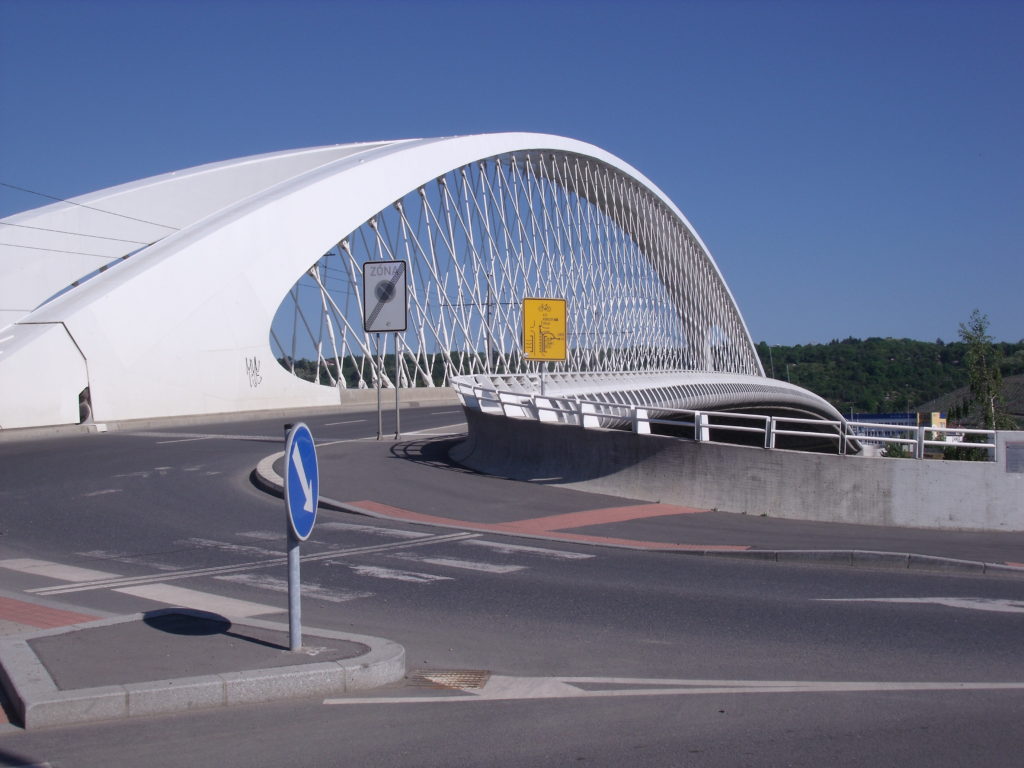 Trojsky Bridge